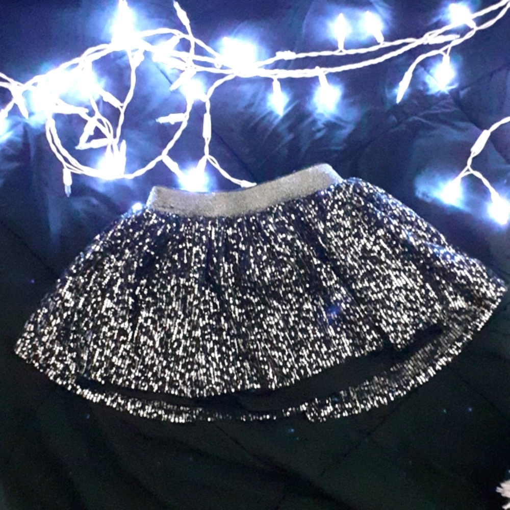 Justice girls size 8 glittery black skirt